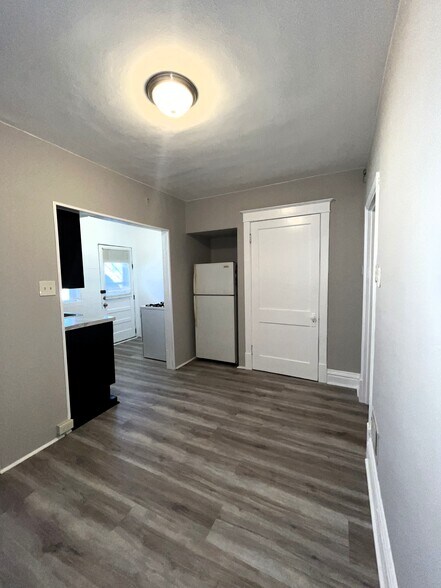 Building Photo - 5243 Bancroft Ave