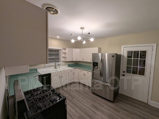 Building Photo - 1952 Wellbourne Dr NE