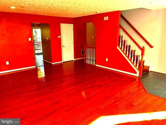 Building Photo - 3280 Halcyon Ct