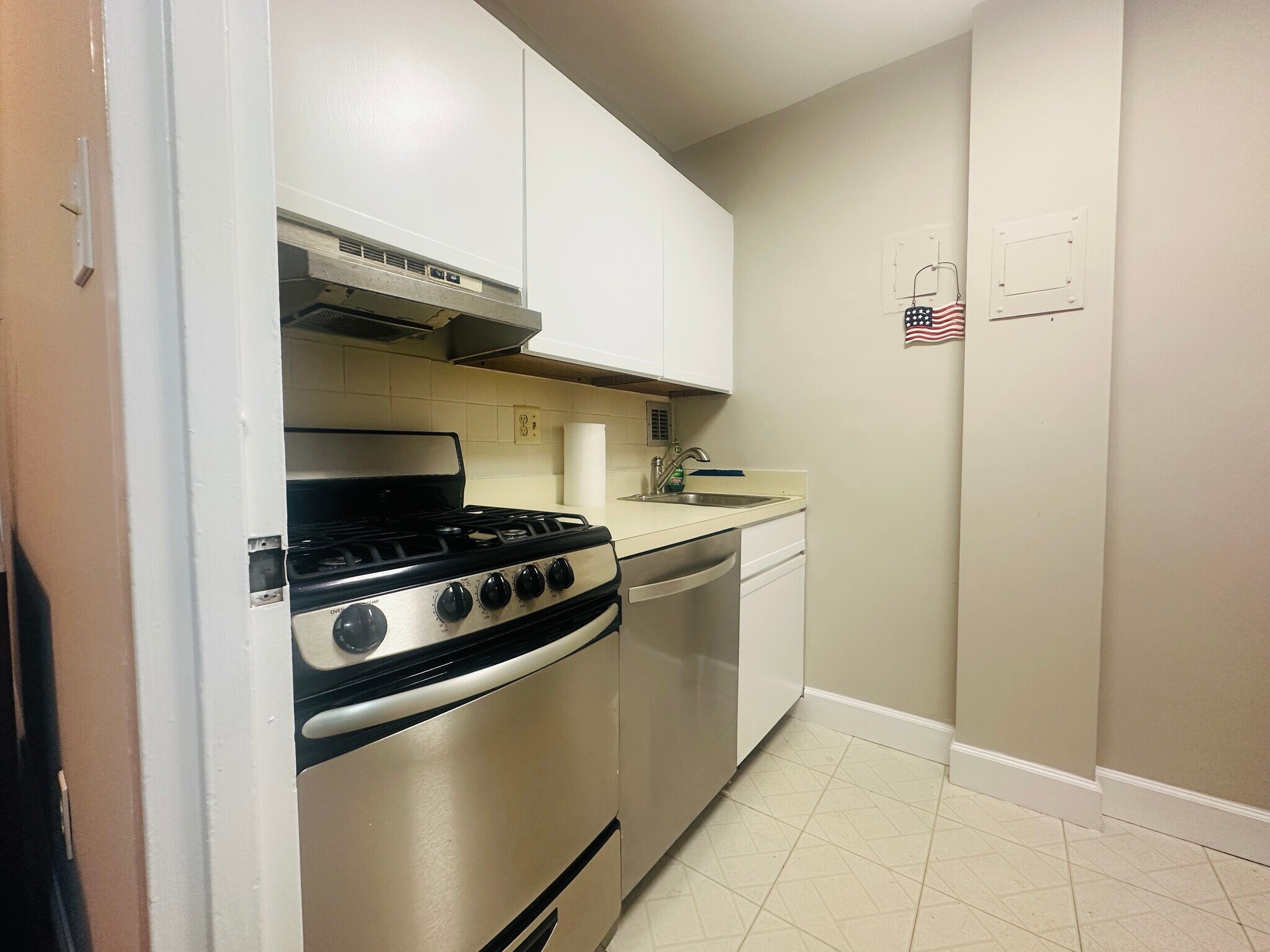 Building Photo - 1011 Arlington Blvd