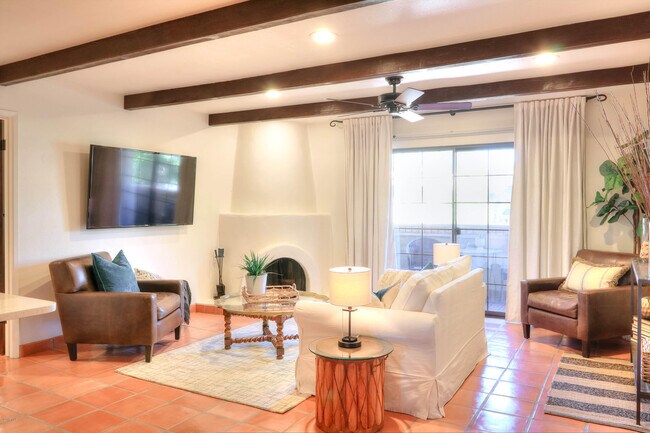 Building Photo - 7557 N Dreamy Draw Dr