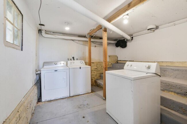 Building Photo - 24126 Cody Park Rd