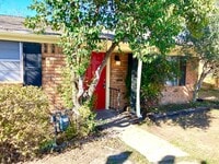 Building Photo - 1112 Northwood Dr