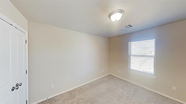 Building Photo - 6304 NW 178th Cir