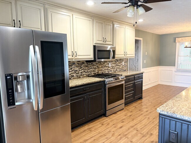 Building Photo - 501 Hearthstone Ridge