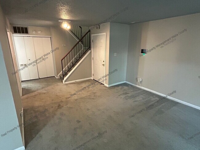 Building Photo - 4702 Walden Pond Dr