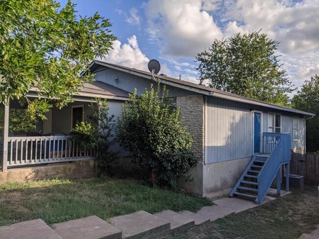 Building Photo - 5817 Spring Meadow Rd