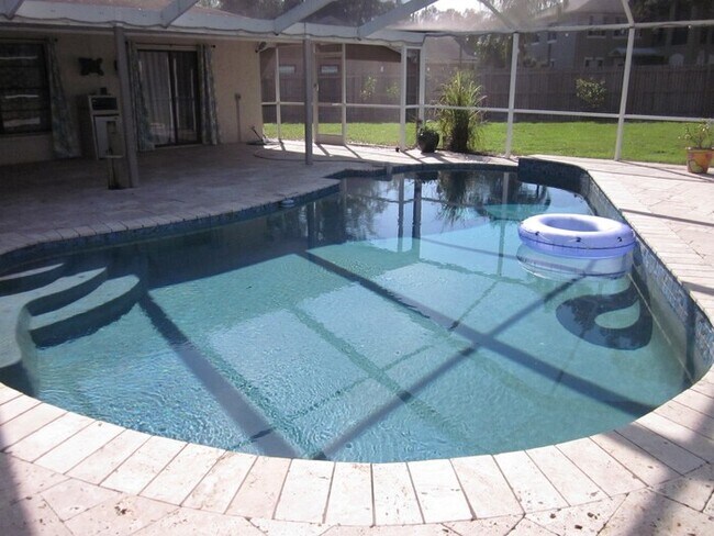 Building Photo - COUNTRY PLACE POOL HOME ON CUL-DE-SAC LOT