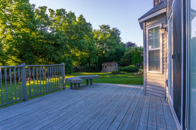 Building Photo - 6657 Delburn Ct