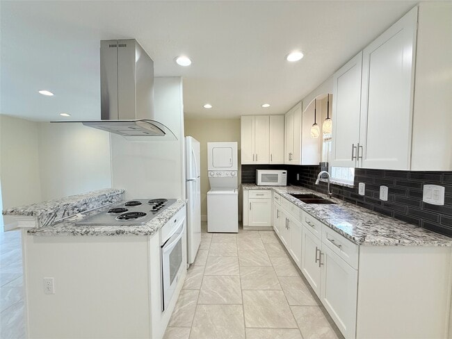 Building Photo - 207 Tidwell Rd