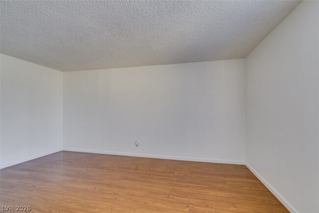 Building Photo - 1404 Santa Anita Dr