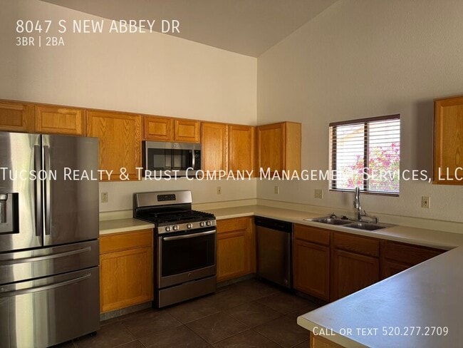 Building Photo - 8047 S New Abbey Dr