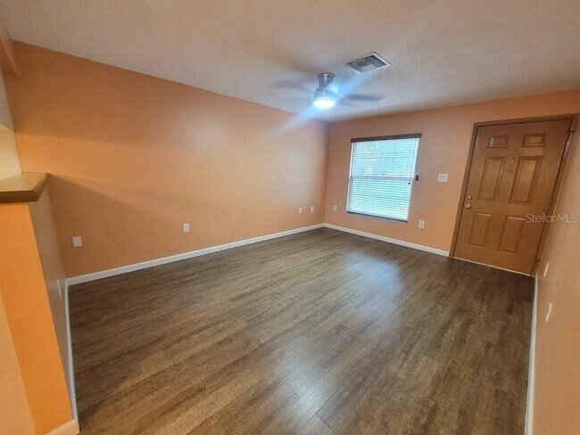 Building Photo - 6141 Chesham Dr