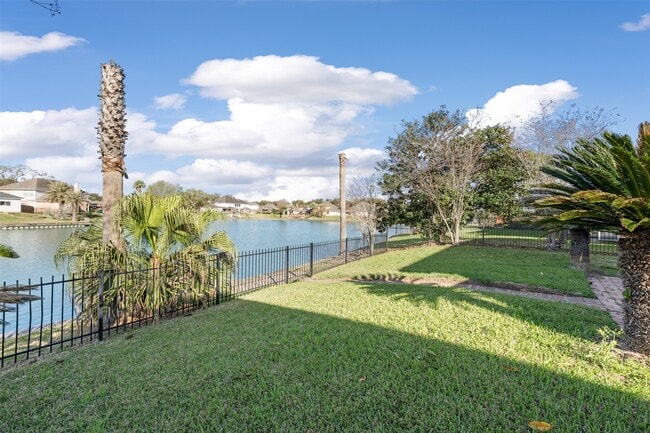 Building Photo - 6518 Portuguese Bend Dr