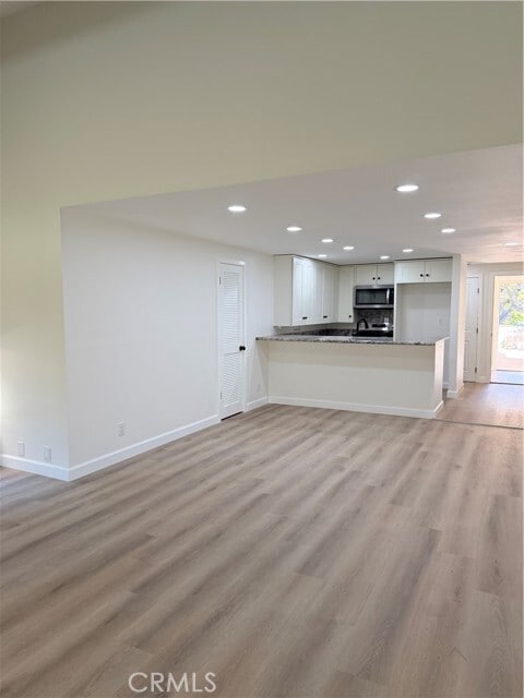 Building Photo - 23551 Ave La Caza