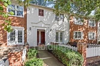 Building Photo - 2515 S Walter Reed Dr