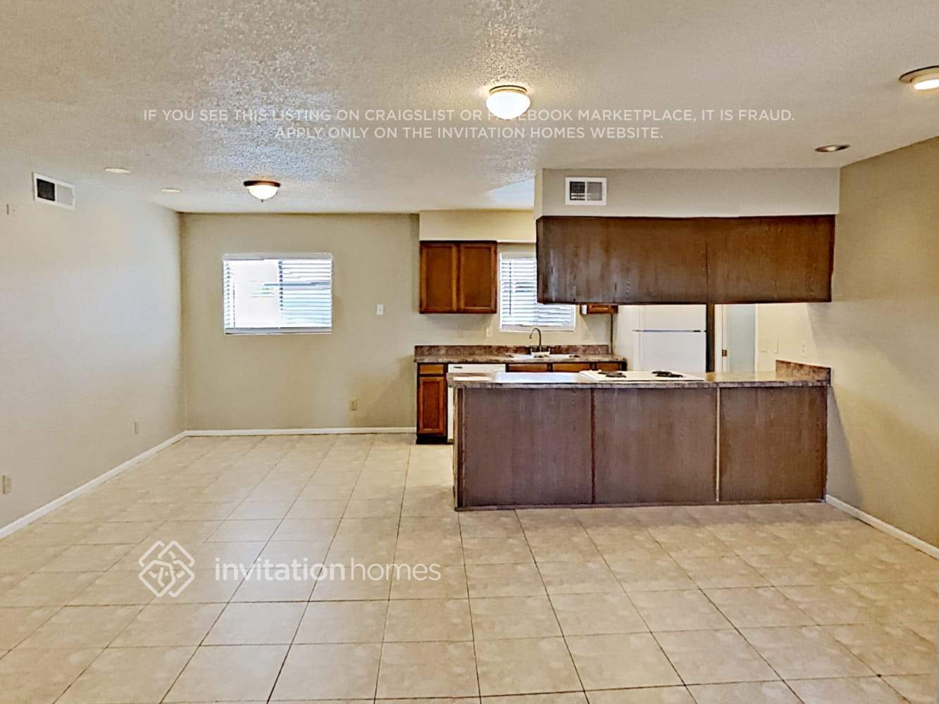 Building Photo - 1205 W Chilton St