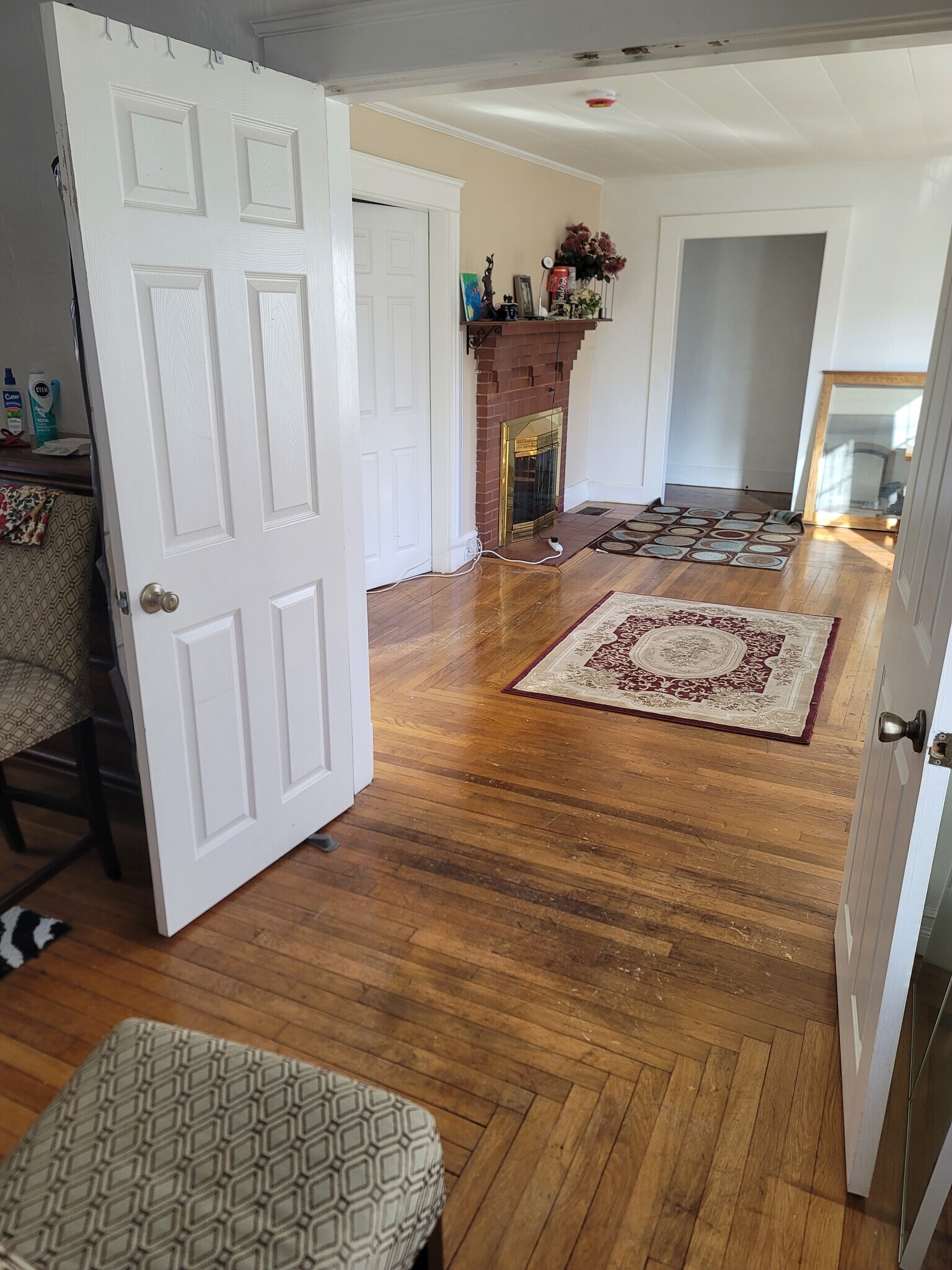 Building Photo - 94 Gill St