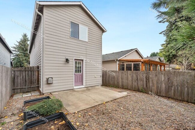 Building Photo - Charming 3-Bedroom Home with Attached Gara...