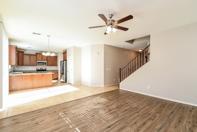 Building Photo - 4055 E Vest Ave