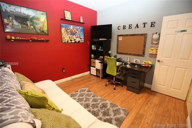 Building Photo - 2623 SW 154th Ct