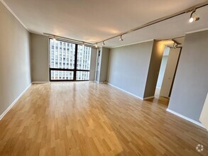 Building Photo - 1 bedroom in Chicago IL 60614