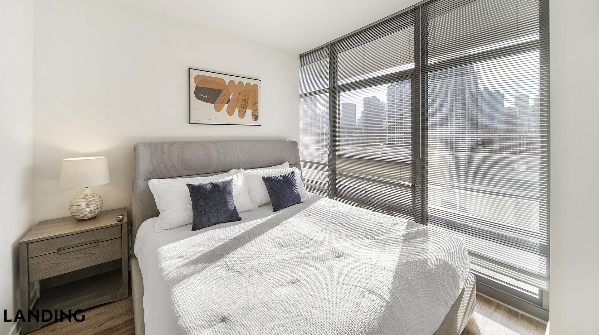 Building Photo - 347 W Chestnut St