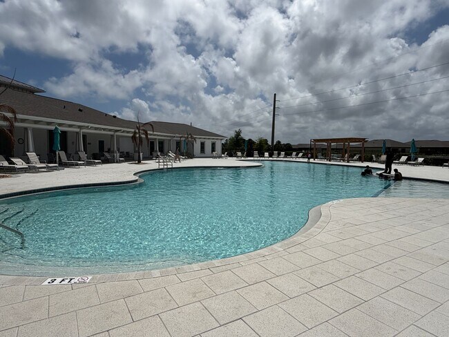 Building Photo - Spacious Home in Crystal Bay offering 4 bedrooms with upgrades throughout