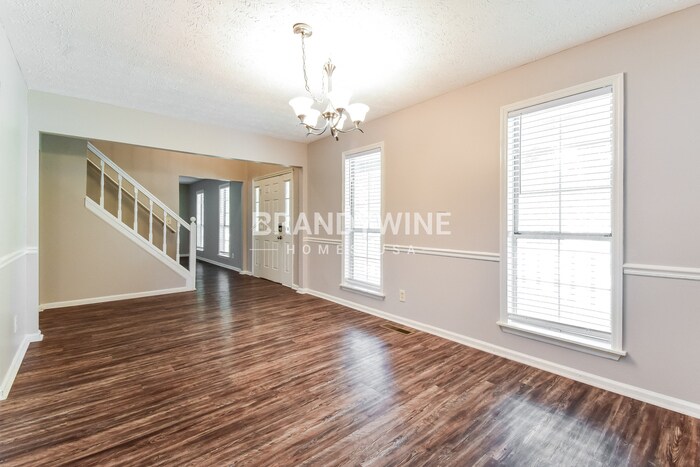 Building Photo - 5649 Longbow Dr