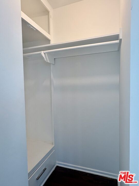 Building Photo - 333 N Detroit St