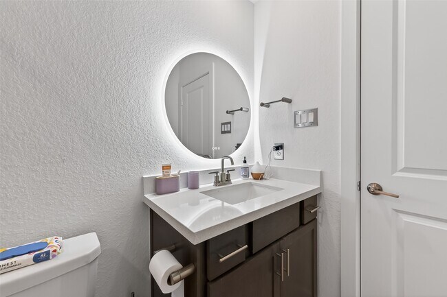 Building Photo - 21642 Laggan Clf Ln