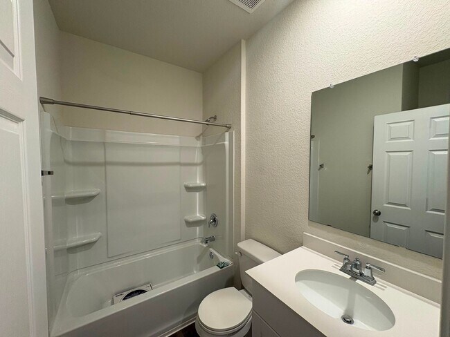 Building Photo - Open-Concept Living with Easy Access to I-10 & Loop 1604