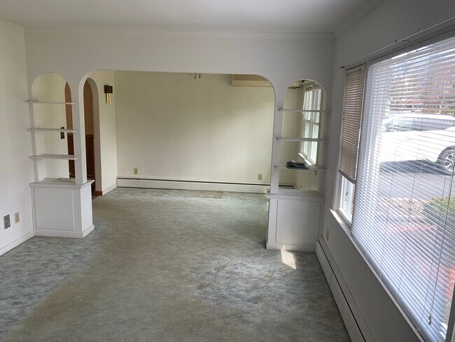 Building Photo - 4 Weiser St