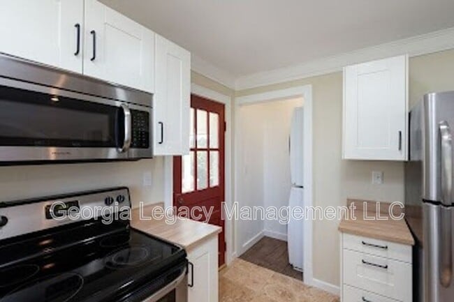 Building Photo - 2615 W Main St