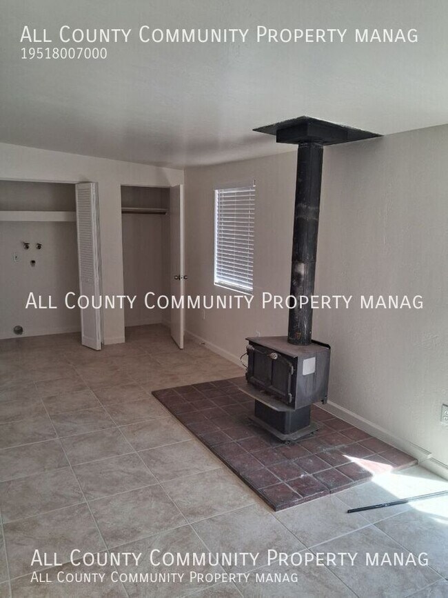 Building Photo - 6377 Hermosa Ave