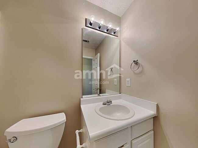 Building Photo - 448 Ash Trace Ln
