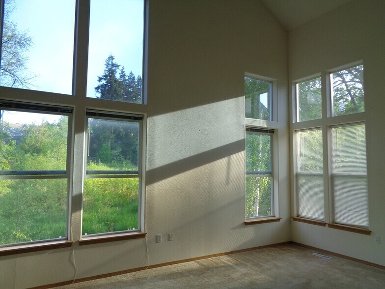 Living Room - 17604 SW Bany Rd