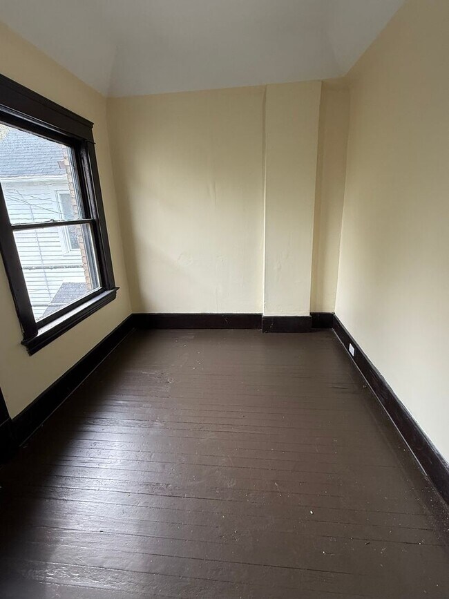 Building Photo - 1519-1525 Clark Ave