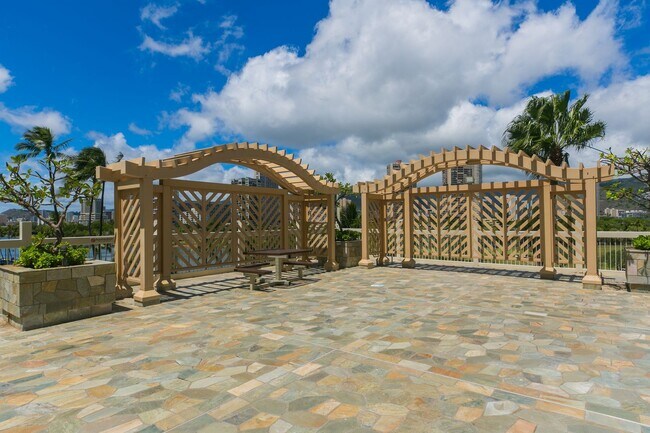 Building Photo - 445 Seaside Ave