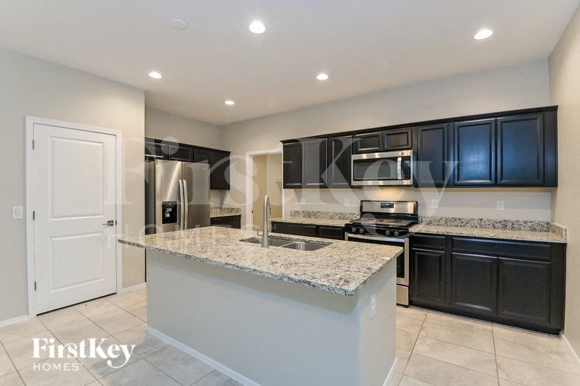 Building Photo - 7510 S Via Rancho La Costa