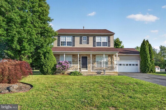 Building Photo - 33 Lindley Dr