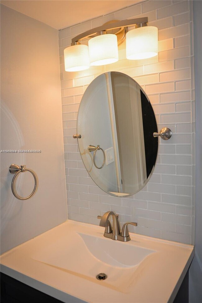 Building Photo - 7849 SW 103rd Pl