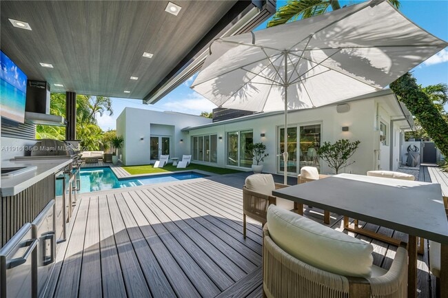 Building Photo - 475 Woodcrest Rd