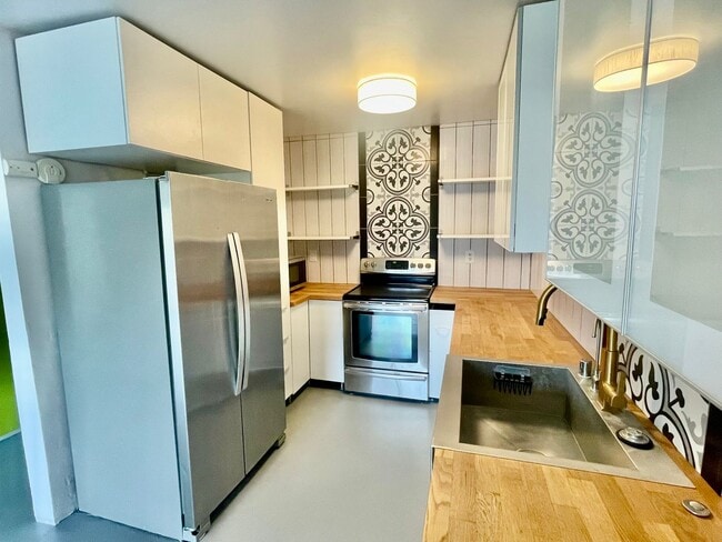 Primary Photo - Charming 1 bedroom 1 bathroom in heart of ...
