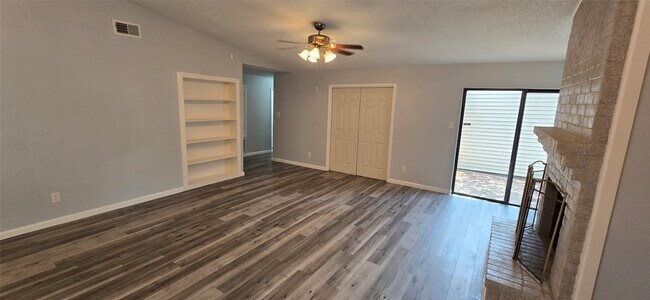 Building Photo - 6311 Dawnridge Dr