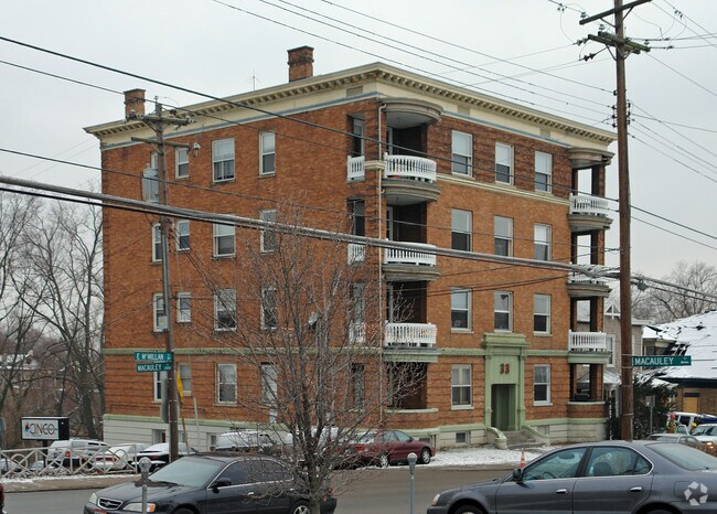 Primary Photo - 33 E McMillan St