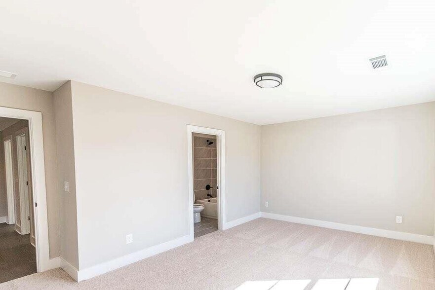 Building Photo - 2462 Adair Rdg Ct