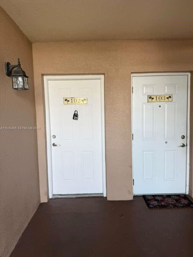 Building Photo - 815 Boynton Beach Blvd