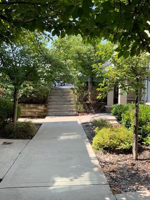 Building Photo - 706 N 1890 W