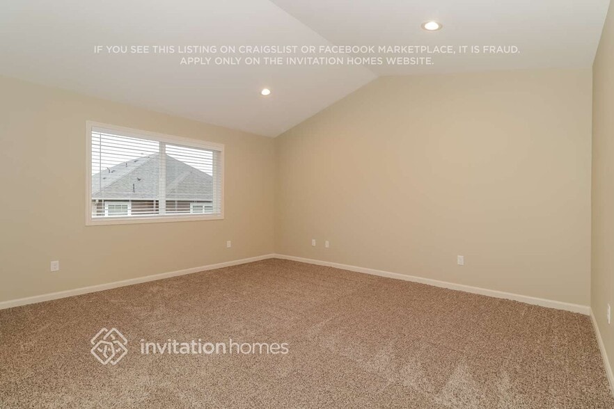 Building Photo - 16424 80th Ave E